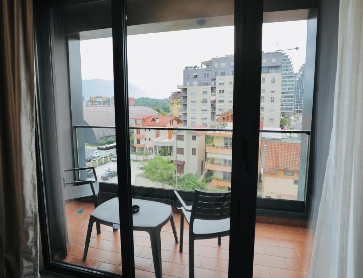 Miku - Unique 3 Bedroom At Olympic Tirana