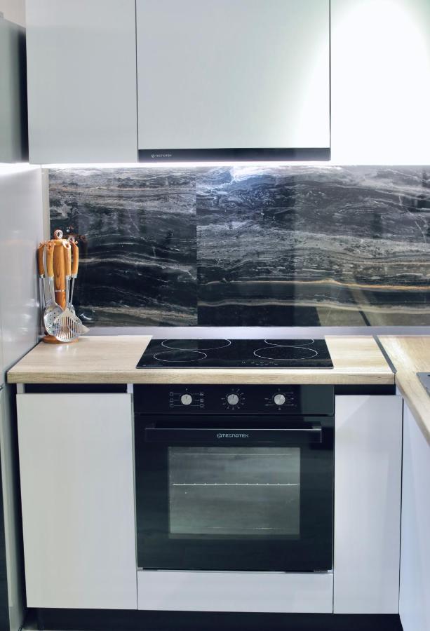 Miku - Unique 3 Bedroom At Olympic Tirana